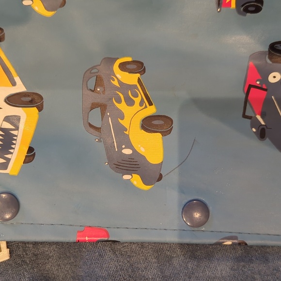 Hatley's blue trucks kids rain coat, size 8 - Picture 6 of 7